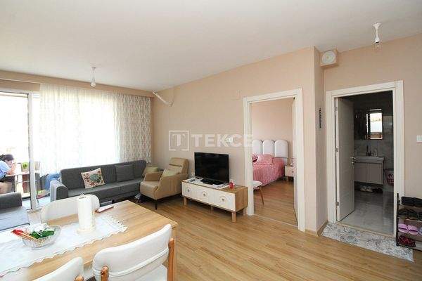 Furnished Apartment in a Complex with Pool in Yalova Çınarcık