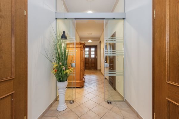 2344-Franz-Josef-Strasse-30-R51_7277