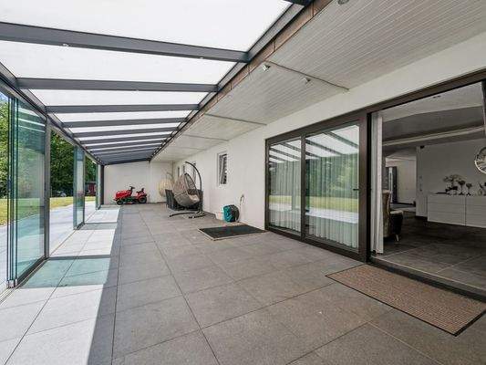 EG WHG. 1 Überdachte Terrasse