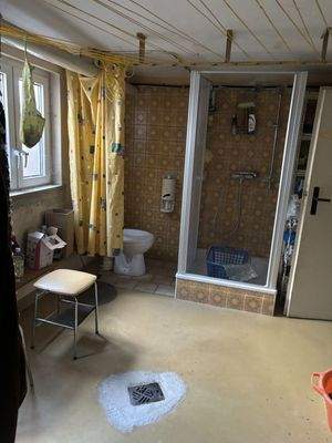 Waschküche mit WC+Dusche UG