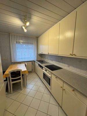 Küche mit EBK im OG