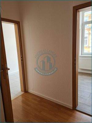 2OG-Flur vor Küche u. Bad