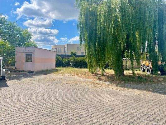 Teil des großen Firmengeländes