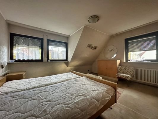 2. Schlafzimmer