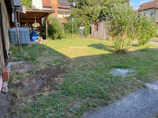 Blick zur Gartenlaube