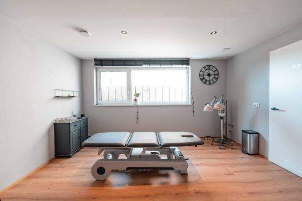 Einliegerwohnung (mit Küchenanschluss) 