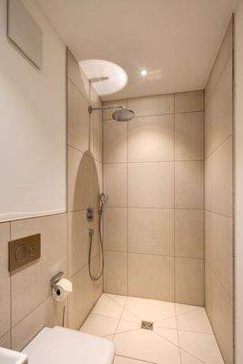 bodengleicher Dusche