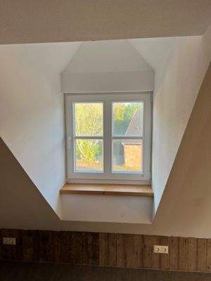 x08 Raum Bild 4 Gaubenfenster.JPG