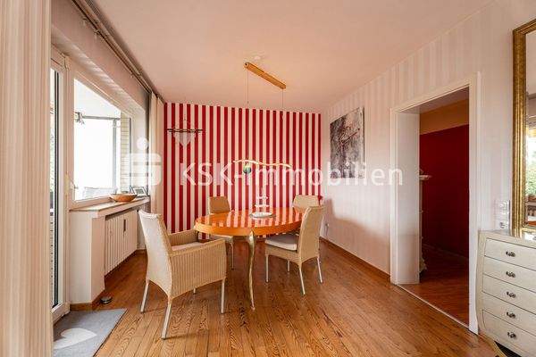 121059 Wohn- und Esszimmer