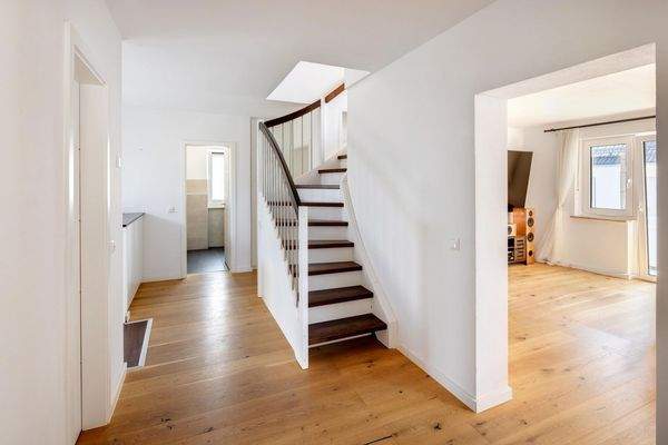 Treppe zum Dachgeschoss