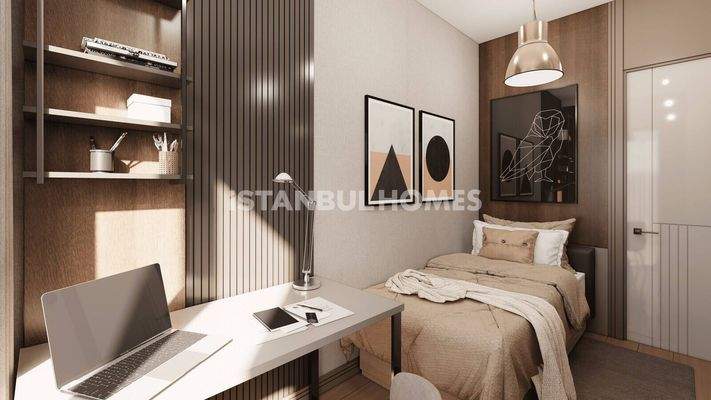 Lake-View Flats with Pool and Parking in İstanbul Avcılar