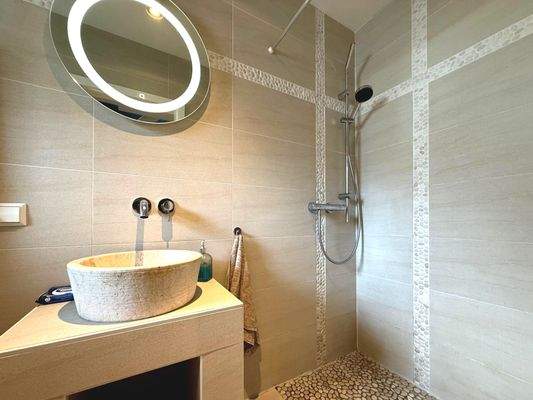 Gäste WC mit Dusche