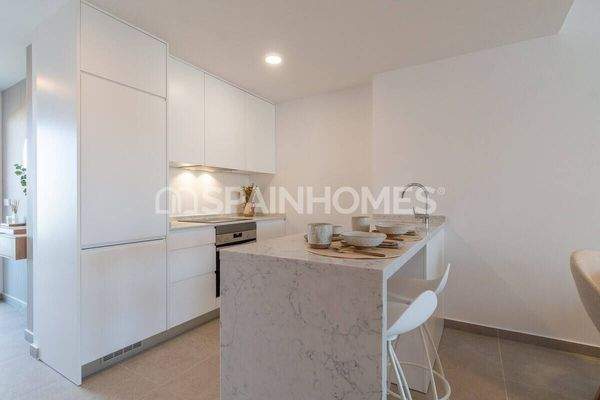 Elegant Apartments a Stones Throw from the Beach in Orihuela