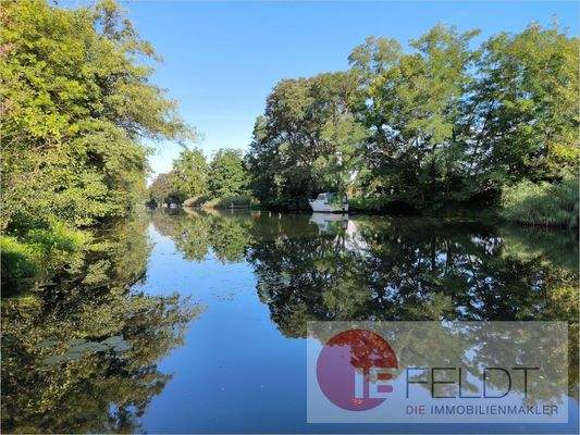 Der nahegelegene Altkanal.