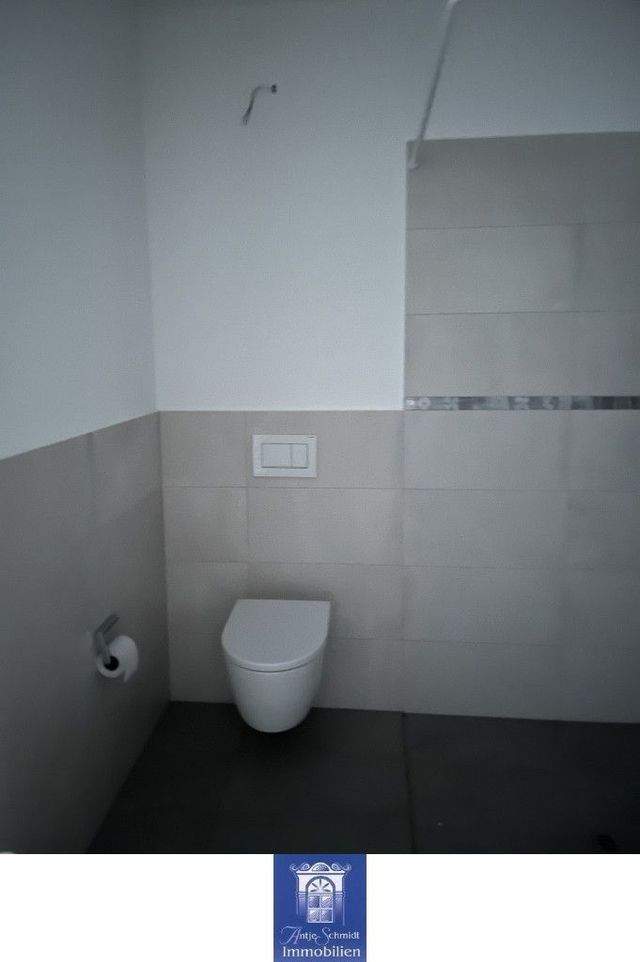 Erstbezug! Charmante Neubauwohnung mit Balkon, schicker EBK und Lift! - Photo 2
