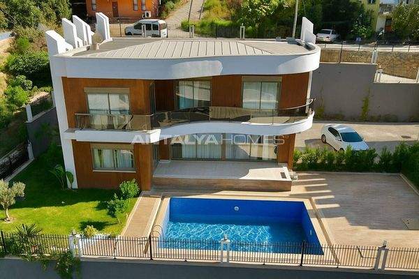 Detached Houses with Private Pools in Alanya Turkey