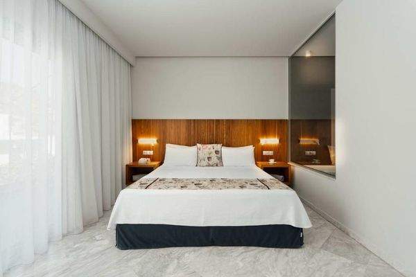 Kreta, Agia Galini: Hotel mit 29 Zimmern zu verkaufen