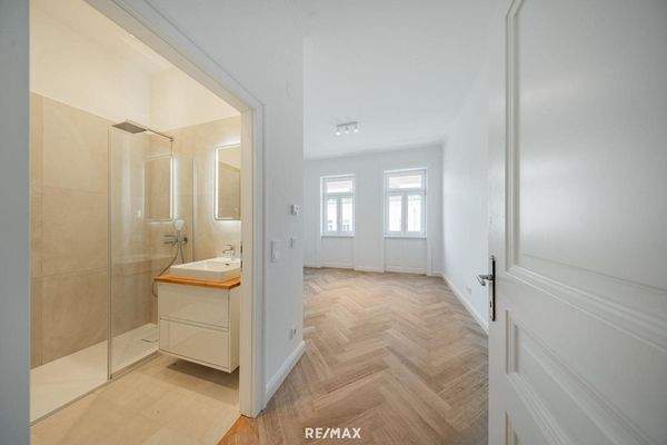 Schlafzimmer mit Bad