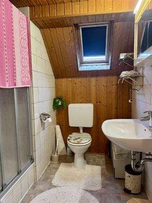 Duschbad im Dachgeschoss