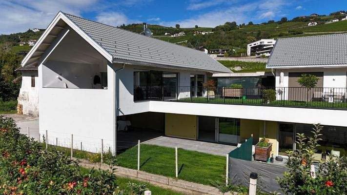 Neustift-Neubau-Wohnung-Luxus-Konventioniert-Berge-Wandern-Landschaft-Natur-Weinreben-Äpfel-Kloster Neustift