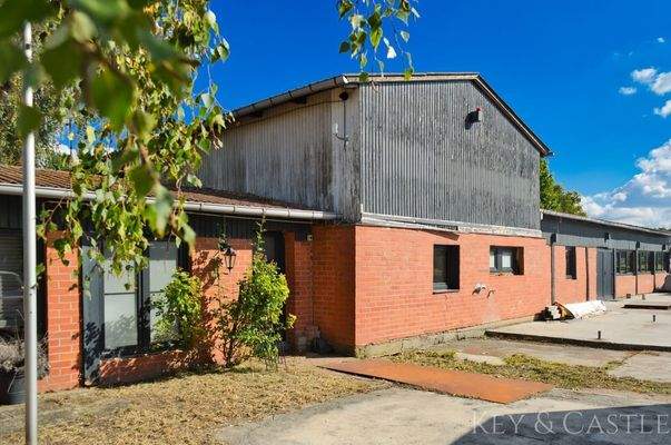 Gebäudeansicht (Casino, Büro, Wohnung)