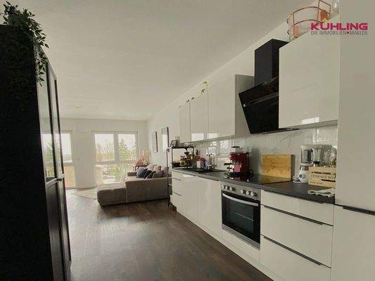 ...hochwertiger Einbauküche!