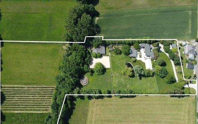 Anwesen mit ca. 4 ha Land