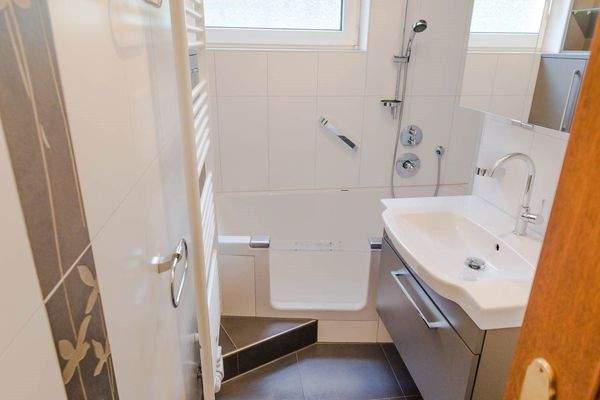 Badezimmer Gartengeschoss