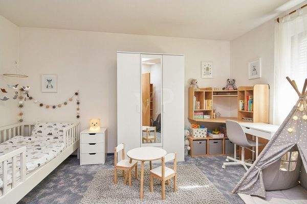 Zimmer 3 im Obergeschoss (KI)