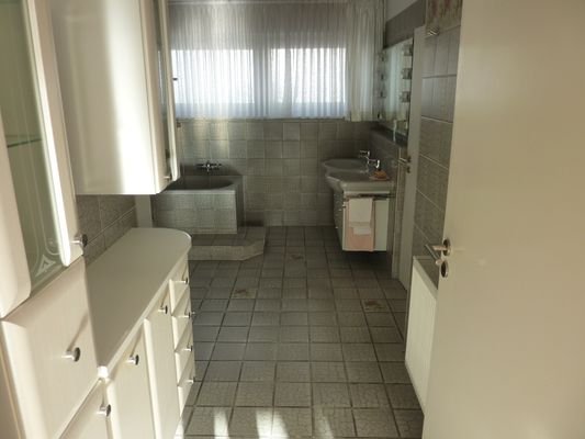 31 St. Nikolaus 11a 2.OG Badezimmer 3