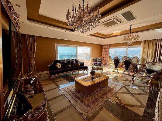 Sea-View Apartment in a Hotel-Concept Complex in Alanya