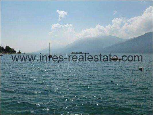 6536pi_Malcesinei_20_Villa_Haus_Immobilienkauf_Gar