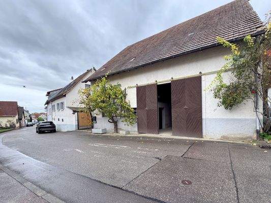 Wohnhaus und Scheune