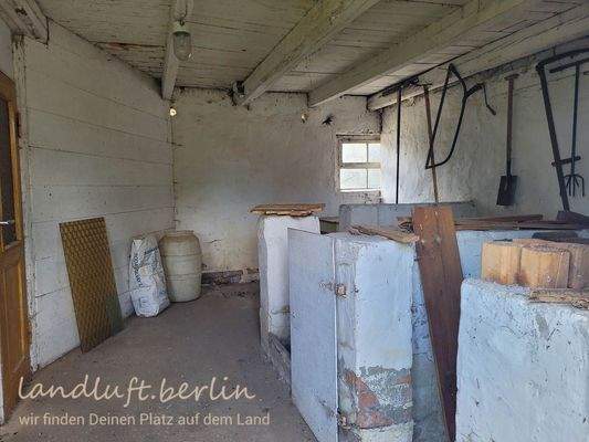 Raum im Hühnerstall.jpg