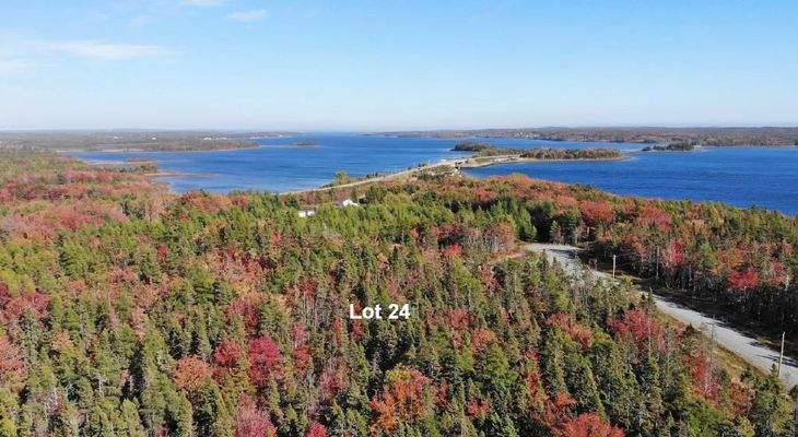 Cape Breton - 37-Hektar-Areal mit Atlantik-Zugang 