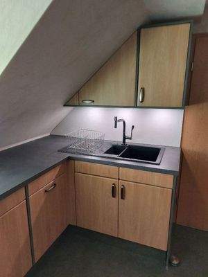 Hochwertige Küche im DG (3)