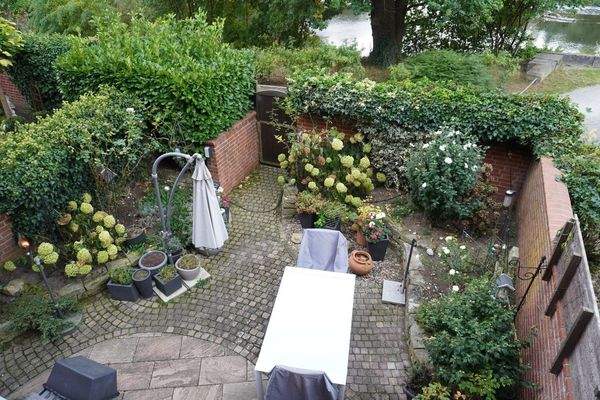 Garten mit Anschluss zur Leine