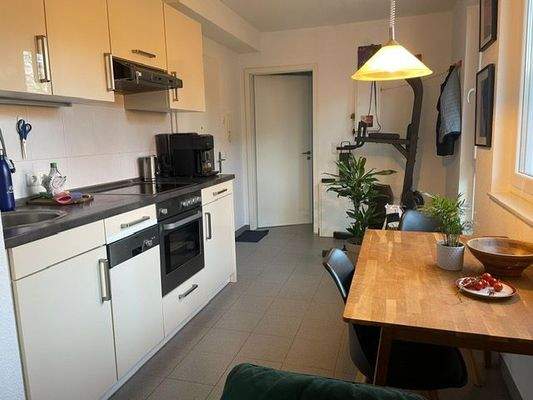 Einbauküche mit Geschirrspüler