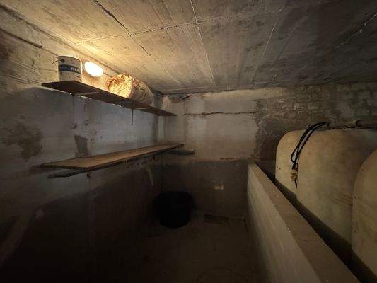 ehem. Ölkeller unter Terrasse