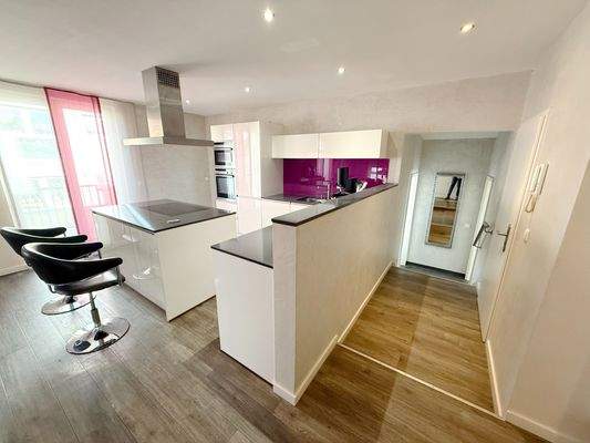 Küche mit Kochinsel