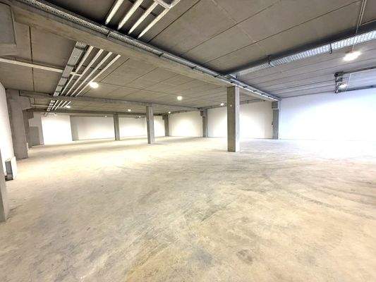 Industrie-E-Strich und 3,9 m Stapelhöhe