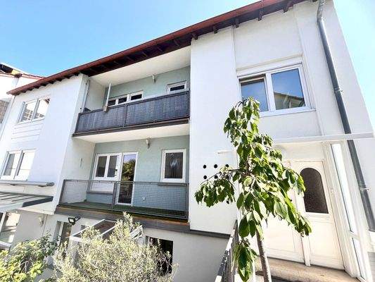 ... Zweifamilienhaus: