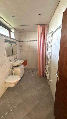 Bad 1 im Erdgeschoss