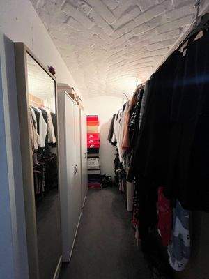 Ankleidezimmer im UG