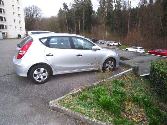 eigener PKW-Stellplatz