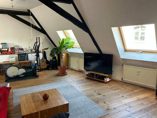 DG Stilvolles Wohnen mit Parkett.jpg