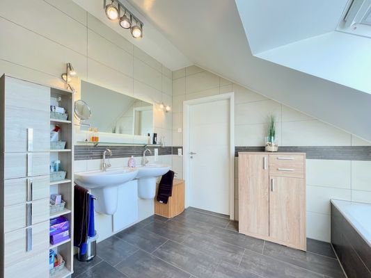 Badezimmer|DG