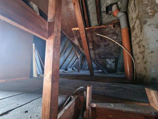 Dachboden Vorderhaus Blick 2