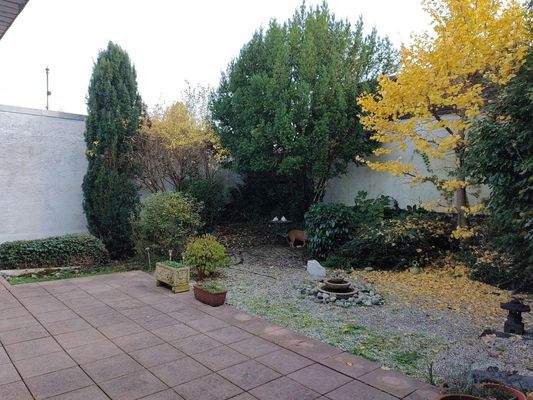 Garten im Herbst