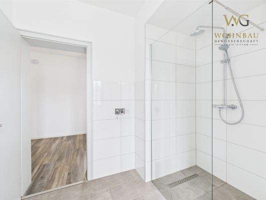 Begehbare Dusche im Badezimmer